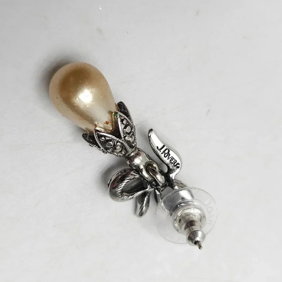 Vintage Joan Rivers Red Rhinestone Faux Pearl Silver Tone Ribbon Dangle Earrings - Picture 3 of 4